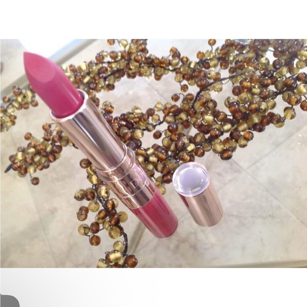 Doll 10 HydraGel Luxe Lip Colour AND Lip Gloss in BERRY BESO - BRAND NEW
